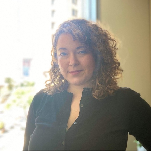 Meet your Posher, Paula - Picture 2 of 3